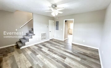 57 Clara Dr in Ringgold, GA - Foto de edificio - Building Photo