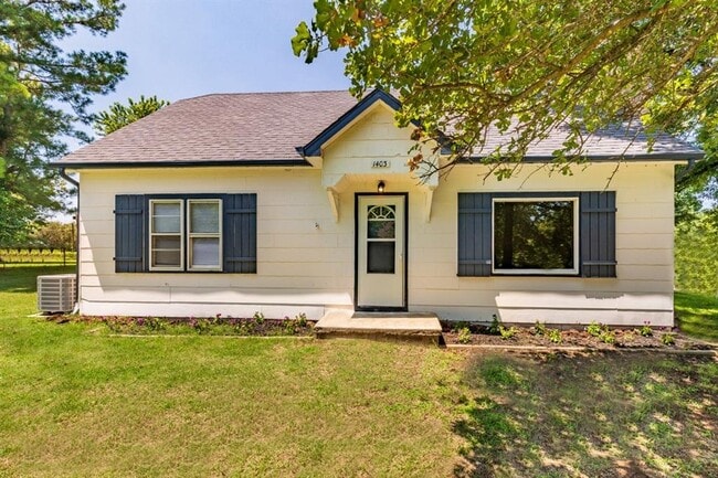 property at 1403 N 1st St