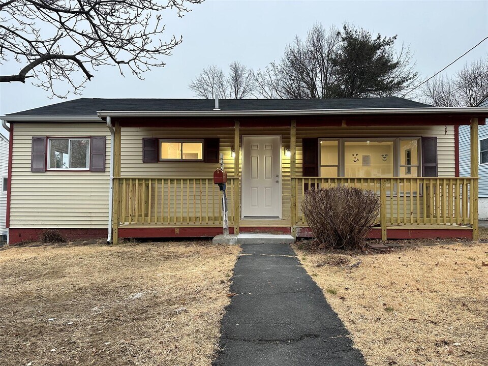 26 Blake St in Newburgh, NY - Building Photo