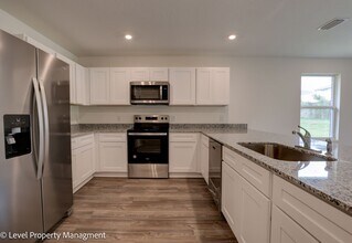 21655 Sutherland Cir in Fairhope, AL - Building Photo - Building Photo