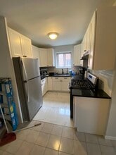 815 Throggs Neck Expy, Unit 2nd Floor in Bronx, NY - Building Photo - Building Photo