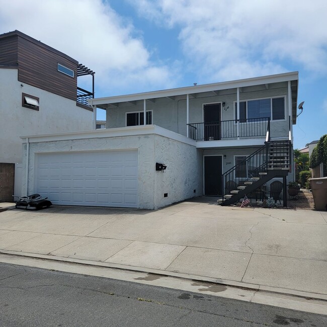 property at 2046-2048 Ayala St