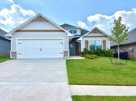 5509 Malpaso Crk Dr in Mustang, OK - Building Photo