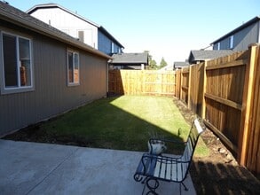 21144 Darnel Ave in Bend, OR - Building Photo - Building Photo