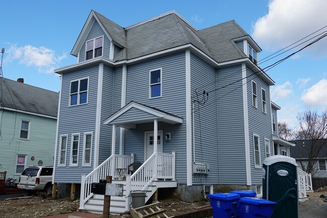 23 White St in Taunton, MA - Building Photo - Building Photo