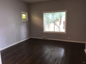 552A E Linus St in Milwaukee, WI - Building Photo - Building Photo