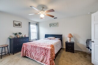 1536 Harbor Crk in San Antonio, TX - Building Photo - Building Photo