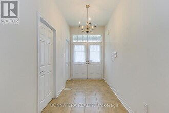 230 Jessie Caverhill Pass in Oakville, ON - Building Photo - Building Photo