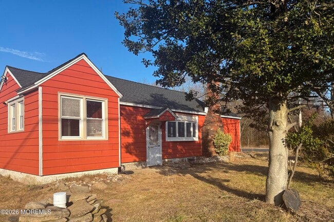 property at 6 W Pleasant Grove Rd