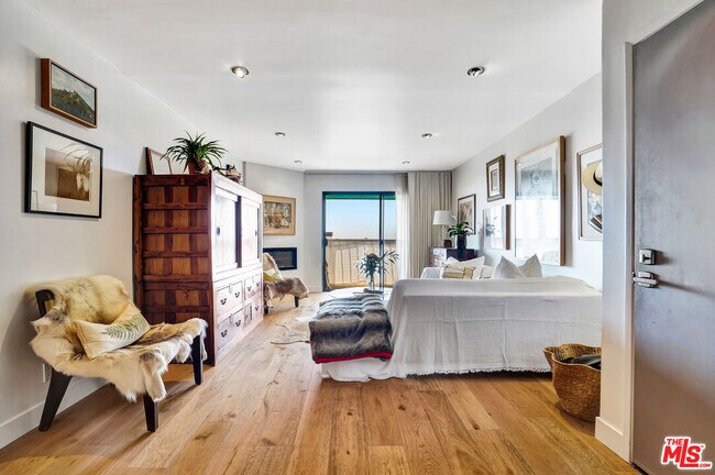 26666 Seagull Way in Malibu, CA - Building Photo - Building Photo