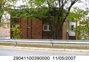 14026 S School St Riverdale, IL 60827 in Riverdale, IL - Building Photo