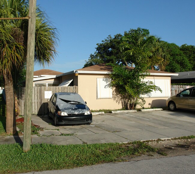 1905 SE 1st Ave in Fort Lauderdale, FL - Building Photo - Building Photo