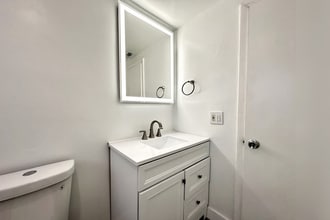 4900 NW 10th Avenue in Fort Lauderdale, FL - Building Photo - Building Photo