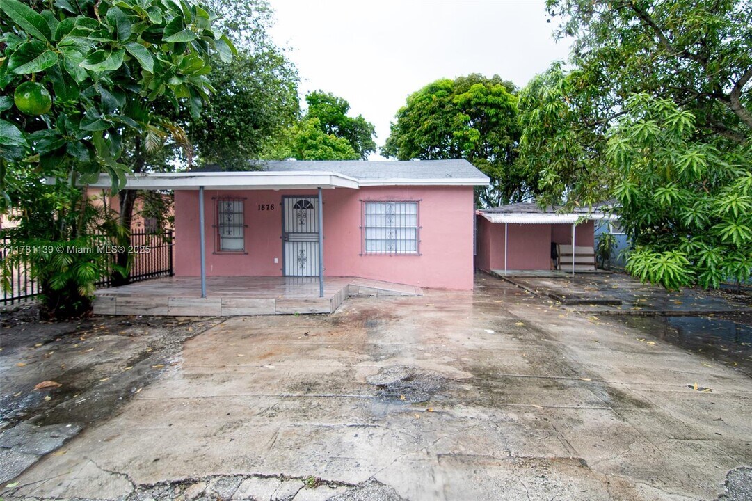 1878 NW 112th Terrace in Miami, FL - Building Photo