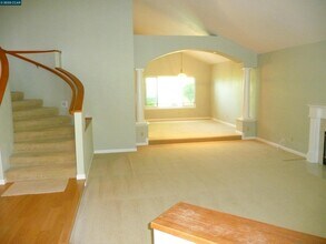338 Newcastle Ln in Danville, CA - Building Photo - Building Photo