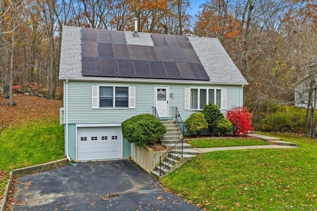 198 Dartmouth Dr in Groton, CT - Building Photo - Building Photo