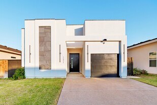 1421 El CAPORAL DR. in Laredo, TX - Building Photo