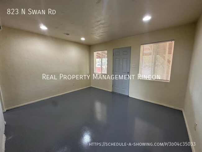 823 N Swan Rd in Tucson, AZ - Building Photo - Building Photo