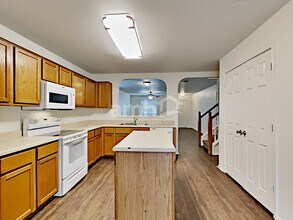 7322 Blazar Way in San Antonio, TX - Foto de edificio - Building Photo