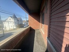 1301 Main St in Dickson City, PA - Building Photo - Building Photo