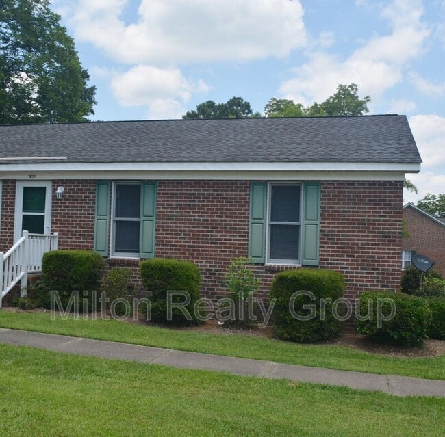 302 Killigrey St in Lillington, NC - Building Photo - Building Photo