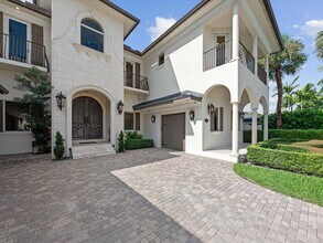 3030 NE 45th St in Fort Lauderdale, FL - Building Photo - Building Photo