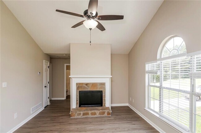 37 Ridgefield Dr in Douglasville, GA - Building Photo - Building Photo