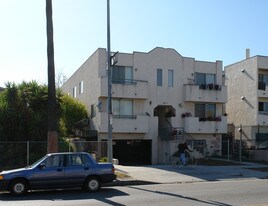 641 N Normandie Ave Apartments