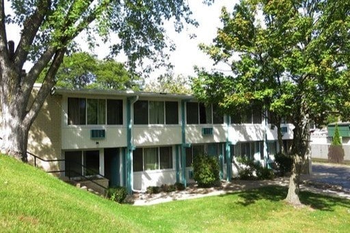 Harbor Arms in Madison, WI - Building Photo