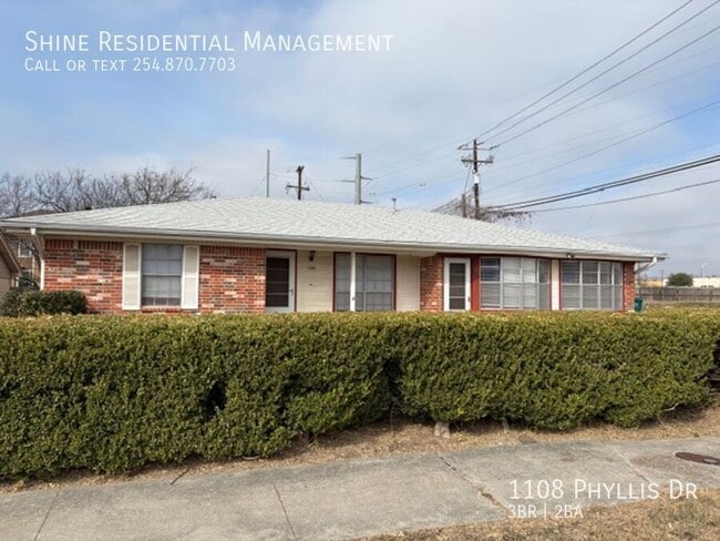 1108 Phyllis Dr