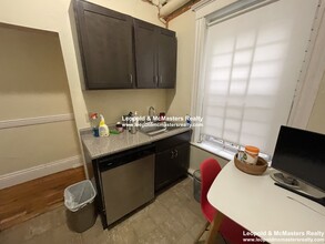 201 Kelton St, Unit 14 in Boston, MA - Building Photo - Building Photo