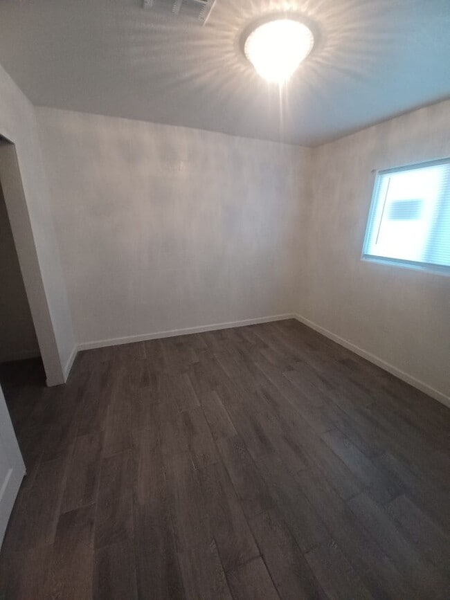 2033 W Madison St in Phoenix, AZ - Foto de edificio - Building Photo