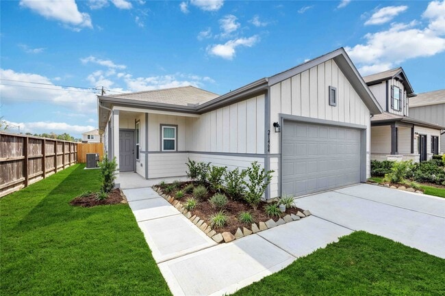 21464 Austell Pond Dr in Porter, TX - Building Photo - Building Photo