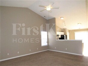 10235 Lone Wolf Dr in Indianapolis, IN - Building Photo - Building Photo
