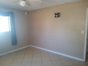 5921 E Des Moines St in Mesa, AZ - Building Photo - Building Photo
