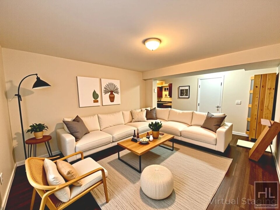 LAMPORT BOULEVARD in Staten Island, NY - Building Photo
