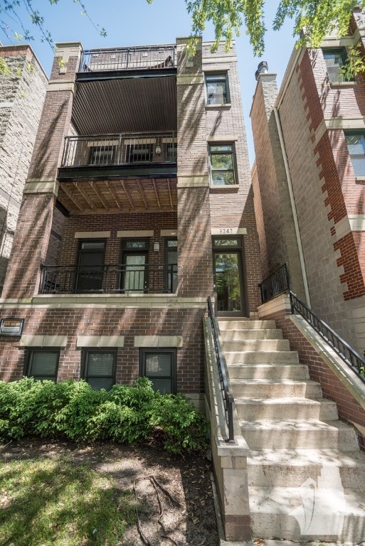 property at 3247 N Seminary Ave