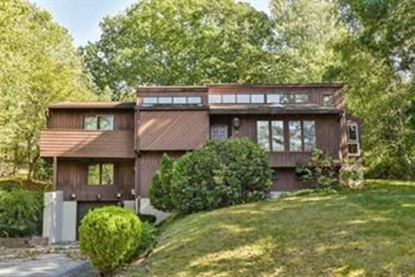 property at 54 Drumlin Rd