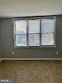 412 W Walnut Ln photo'