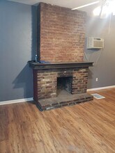 120 S Graham St, Unit 1 in Pittsburgh, PA - Building Photo - Building Photo