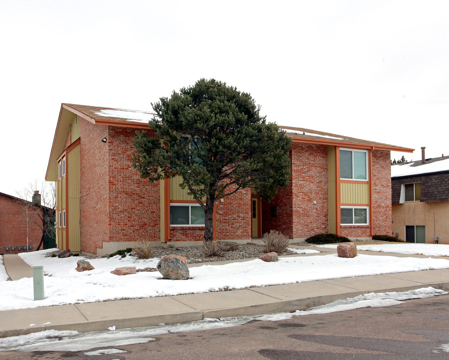 4015 Stonedike Dr in Colorado Springs, CO - Building Photo