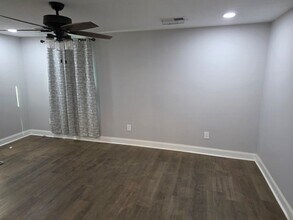 8233 Harrison Bay Rd in Harrison, TN - Building Photo - Building Photo