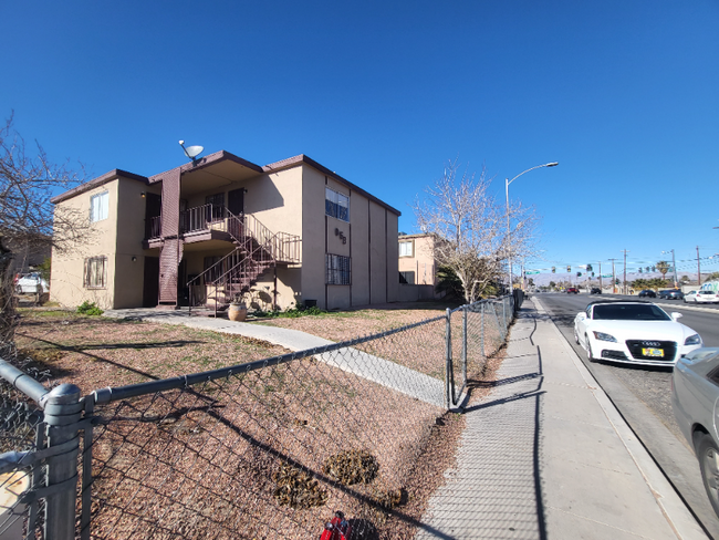 853 N Bruce St in Las Vegas, NV - Building Photo - Building Photo