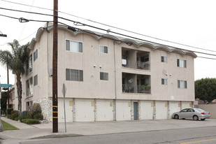 The Grecian in Long Beach, CA - Building Photo