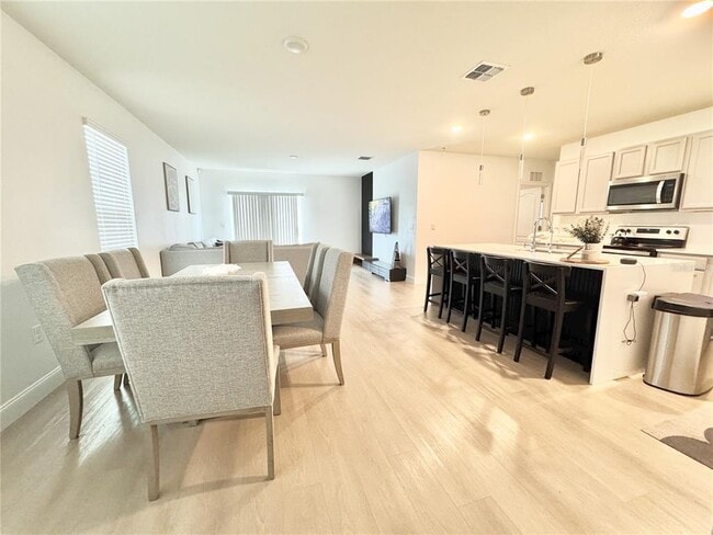 1388 Berry Ln in Davenport, FL - Building Photo - Building Photo