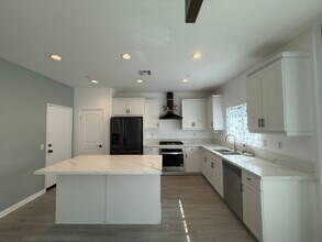 11799 Fresh Meadow Pl in Victorville, CA - Building Photo - Building Photo