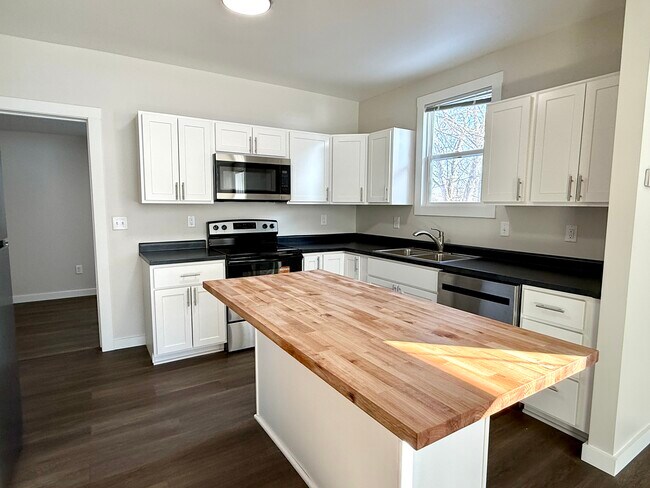 427 Jefferson St, Unit 1 in Red Wing, MN - Foto de edificio - Building Photo