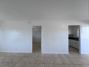 1251 W River Dr in Margate, FL - Building Photo - Building Photo