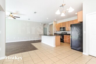 3000 Lady Mae Ln in Kissimmee, FL - Foto de edificio - Building Photo