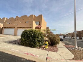 3000 Calla Lilly Ln in Farmington, NM - Building Photo
